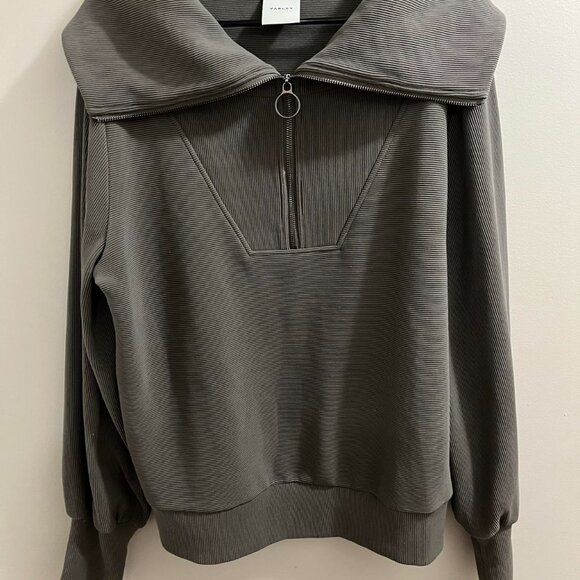 Varley Women's Grey and Green Jumper - Picture 1 of 5